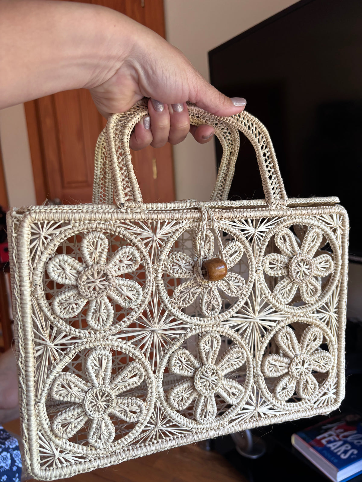 MAGNOLIA FLORAL HANDBAG
