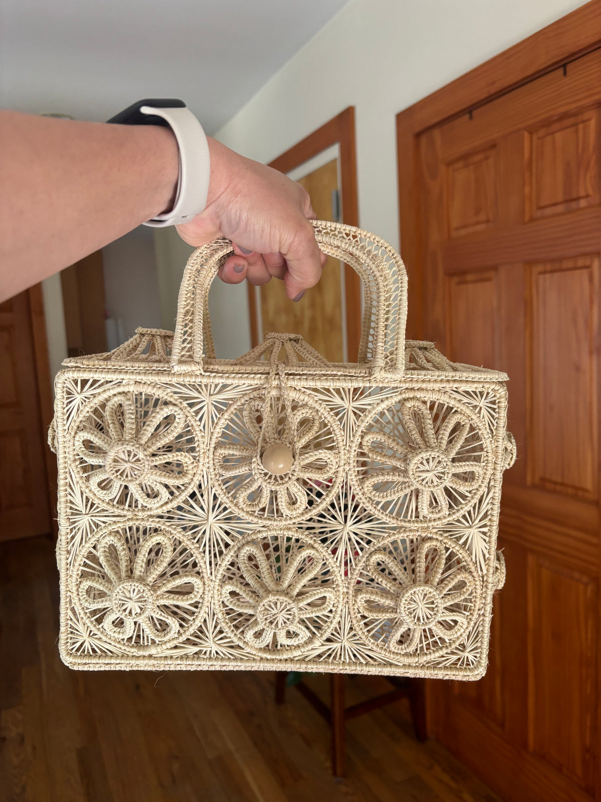 MAGNOLIA FLORAL HANDBAG